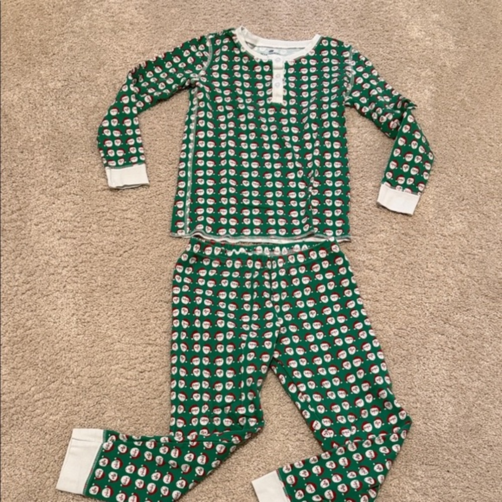 Ro’s Garden Green Kids Pajamas with Festive Santa Print, size 8
